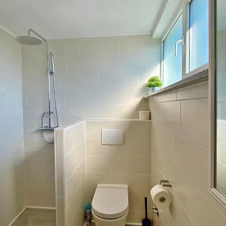 - Kornati - De 40 M2 Avec Piscine * Pakoštane