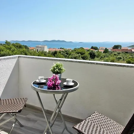Lägenhet - Kornati - De 40 M2 Avec Piscine *