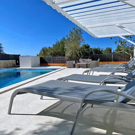 - Kornati - De 40 M2 Avec Piscine