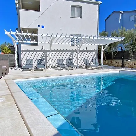 - Kornati - De 40 M2 Avec Piscine Lägenhet *