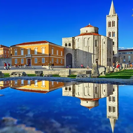 - Kornati - De 40 M2 Avec Piscine アパート