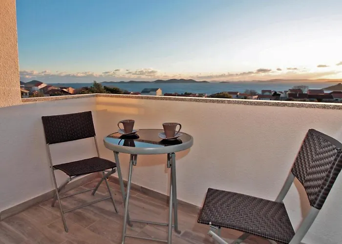 Apartman - Kornati - De 40 M2 Avec Piscine Pakostane