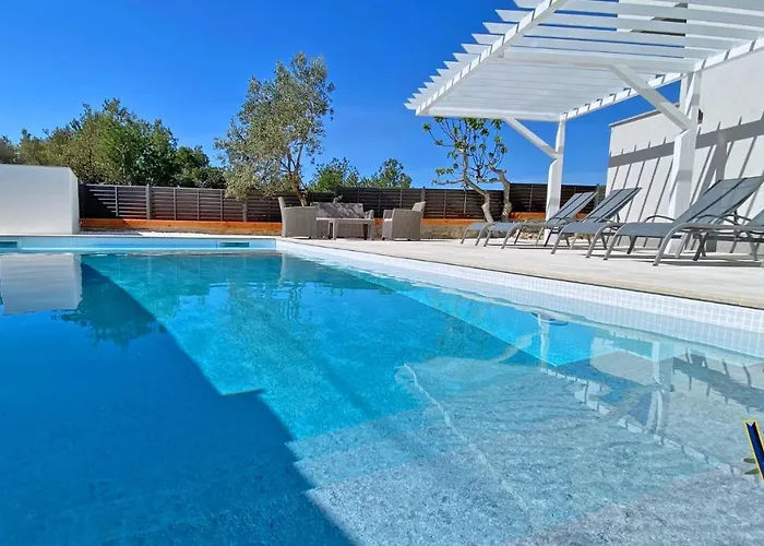 - Kornati - De 40 M2 Avec Piscine * Pakostane