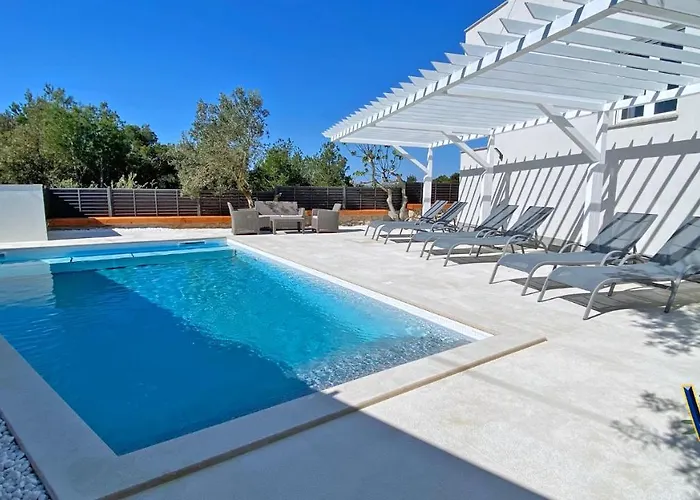 Apartman - Kornati - De 40 M2 Avec Piscine Pakostane