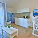 - Kornati - De 40 M2 Avec Piscine Pakoštane