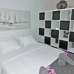 - Kornati - De 40 M2 Avec Piscine Apartment Pakoštane