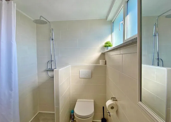 - Kornati - De 40 M2 Avec Piscine * Pakoštane