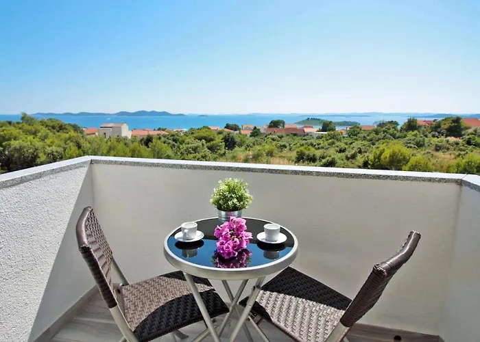 - Kornati - De 40 M2 Avec Piscine *